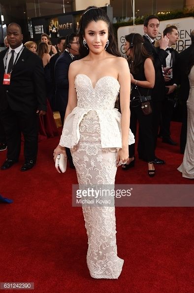 attends the 74th Annual Golden Globe Awards at The Beverly Hilton Hotel on January 8, 2017 in Beverly Hills, California.